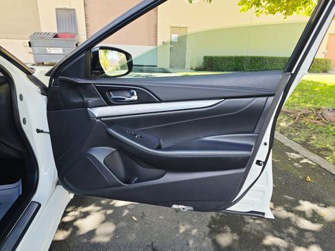Used 2018 Nissan Maxima 3.5 S image 22