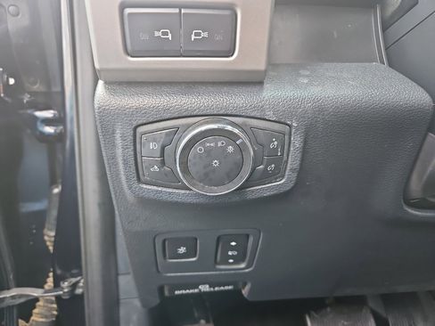 Used 2022 Ford F250 Lariat w/ Lariat Ultimate Package AWD/4WD image 25
