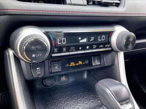 Used 2023 Toyota RAV4 SE w/ Weather & Moonroof Package AWD/4WD image 26