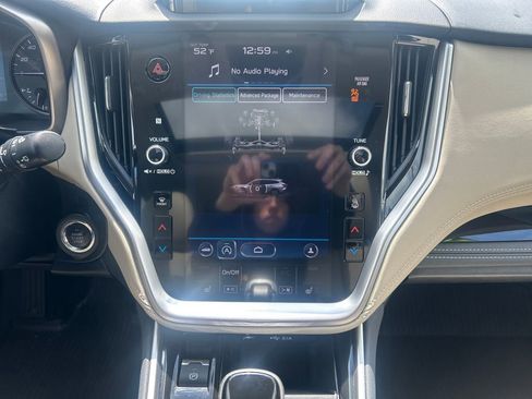 Used 2020 Subaru Outback Limited image 22