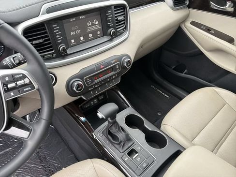 Used 2020 Kia Sorento EX FWD image 28