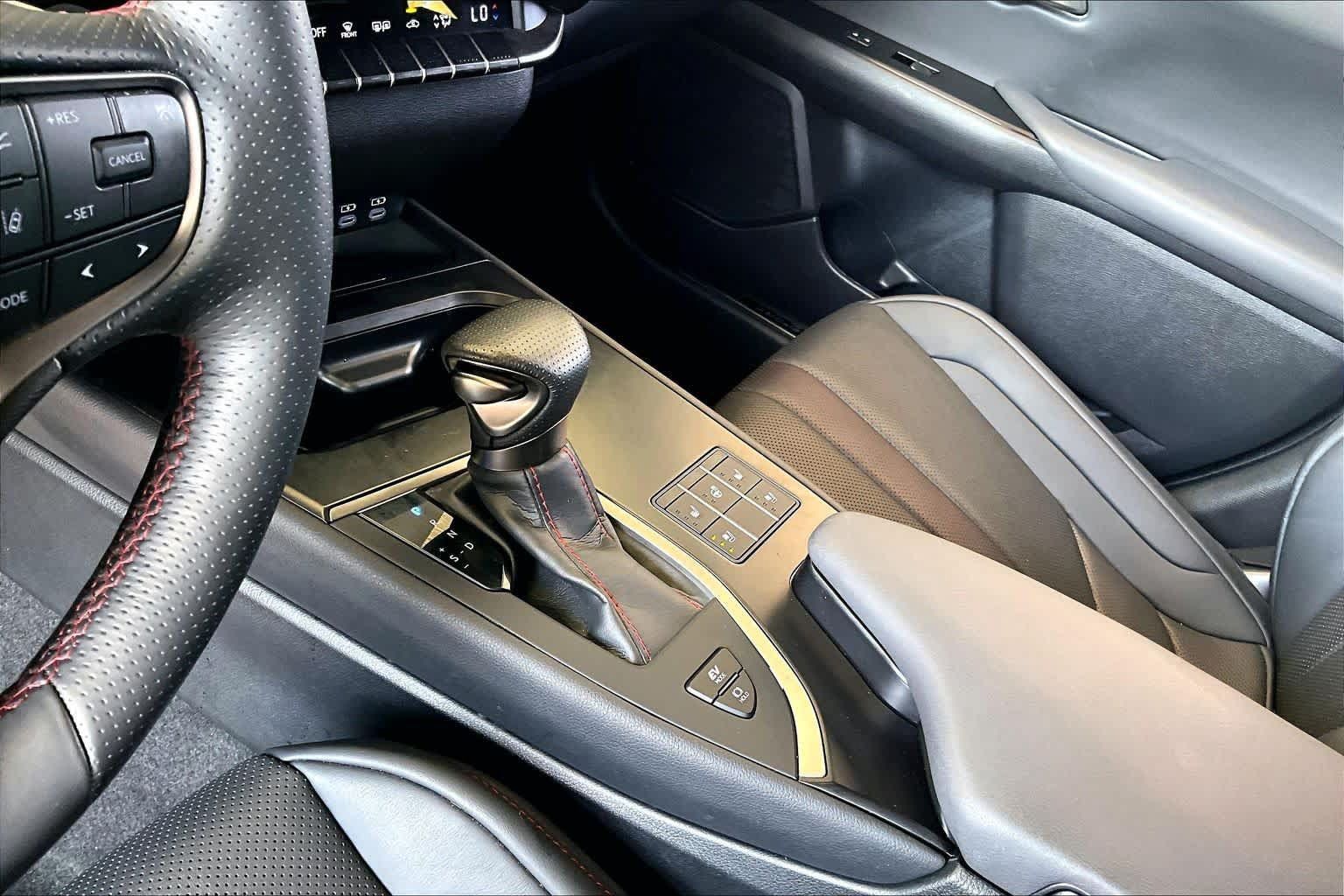Used 2024 Lexus UX 250h F Sport FWD image 14