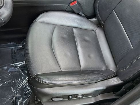 Used 2018 Chevrolet Equinox Premier image 22