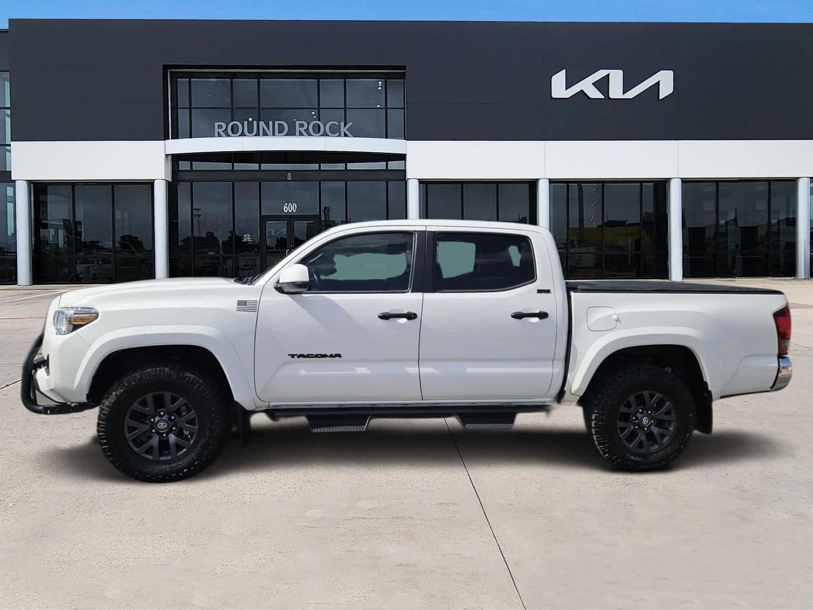 Used 2023 Toyota Tacoma SR5 RWD image 4