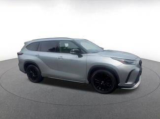 Used 2025 Toyota Highlander XSE AWD/4WD video 2