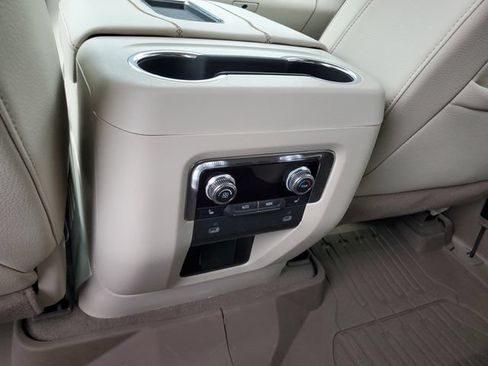 Used 2024 GMC Yukon Denali AWD/4WD image 15