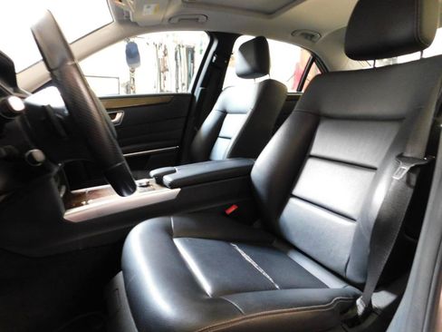Used 2014 Mercedes-Benz E 350 4MATIC Sedan image 10