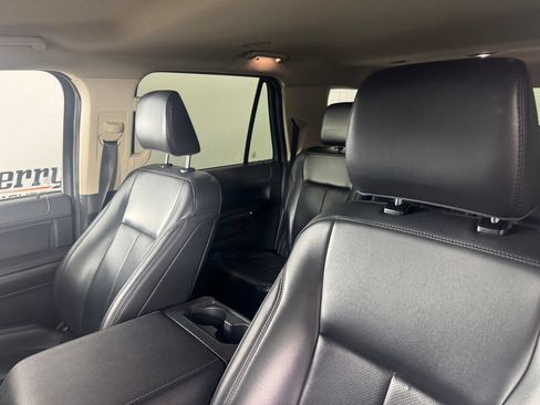 Used 2023 Ford Expedition Max XLT AWD/4WD image 8