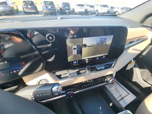 New 2026 Chevrolet Equinox ACTIV w/ Safety and Technology Package image 17