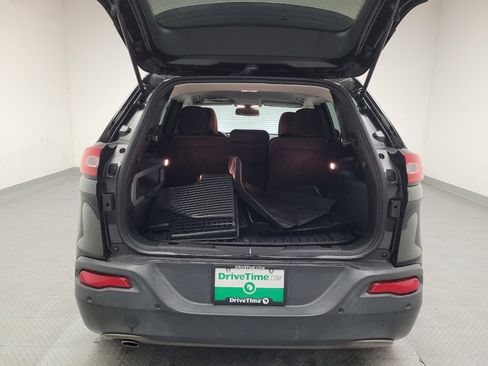 Used 2018 Jeep Cherokee Latitude image 29