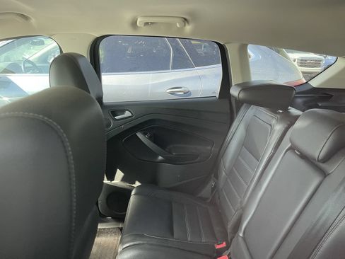 Used 2017 Ford Escape SE w/ SE Leather Comfort Package FWD image 9