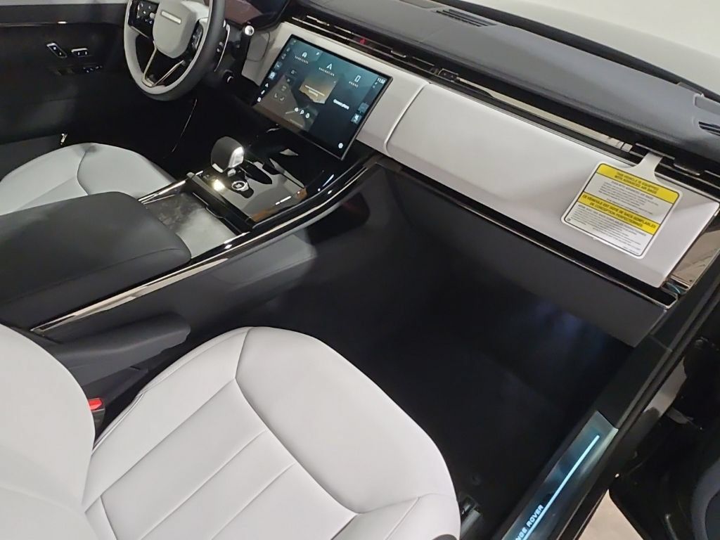 New 2026 Land Rover Range Rover Sport Dynamic SE AWD/4WD image 26