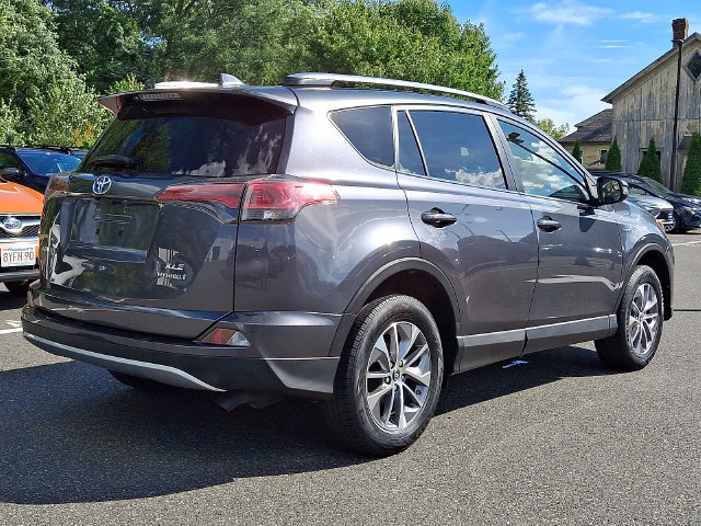 Used 2018 Toyota RAV4 XLE AWD/4WD image 6