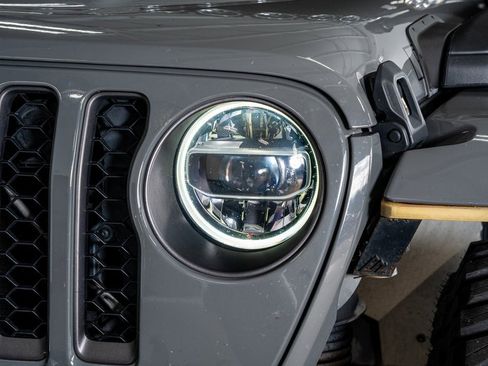 Used 2021 Jeep Gladiator Rubicon image 13