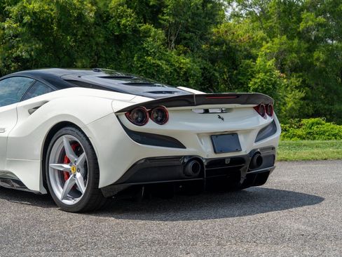 Used 2022 Ferrari F8 Tributo RWD image 22