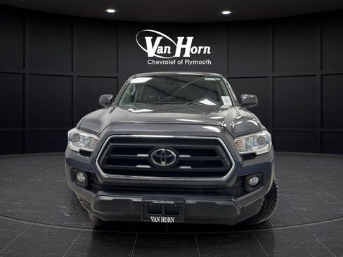 Used 2020 Toyota Tacoma SR5 image 9