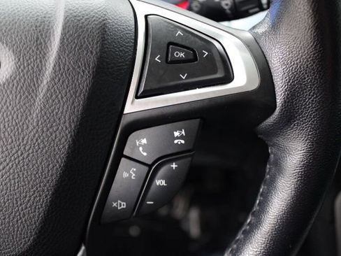 Used 2022 Ford Edge SEL image 35