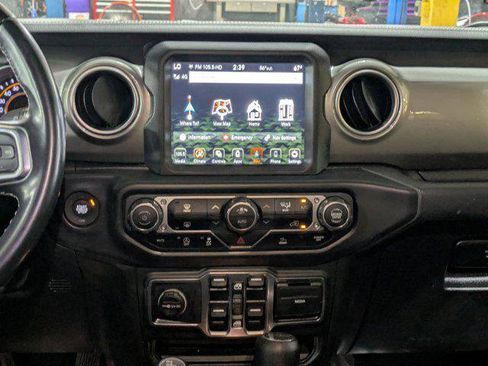 Certified 2022 Jeep Gladiator Overland image 15