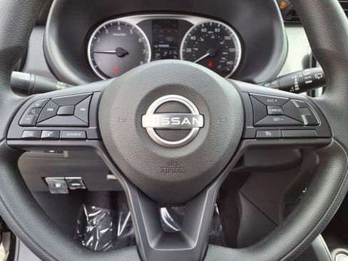 New 2025 Nissan Kicks Play S image 19