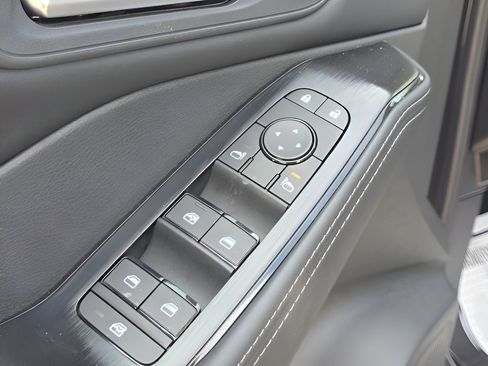 Certified 2026 Nissan Rogue SV AWD/4WD image 15