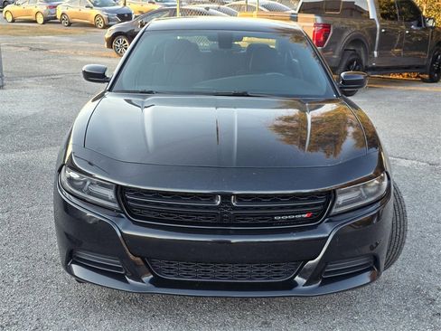 Used 2020 Dodge Charger SXT image 3
