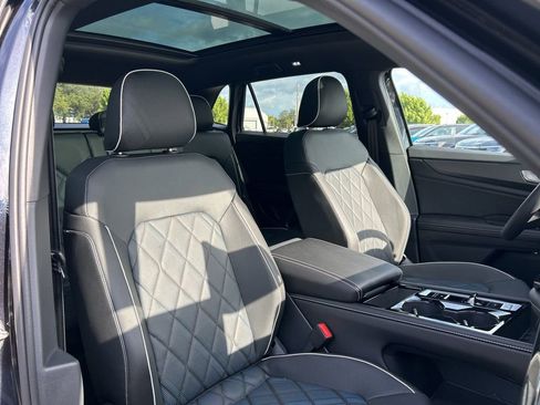 New 2026 Volkswagen Atlas Cross Sport SEL Premium R-Line AWD/4WD image 47
