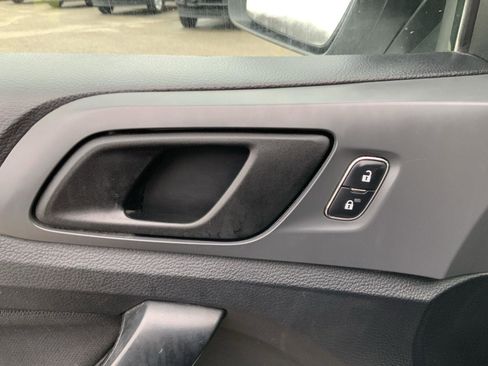 Used 2019 Ford Ranger XL w/ Equipment Group 101A Mid RWD image 18