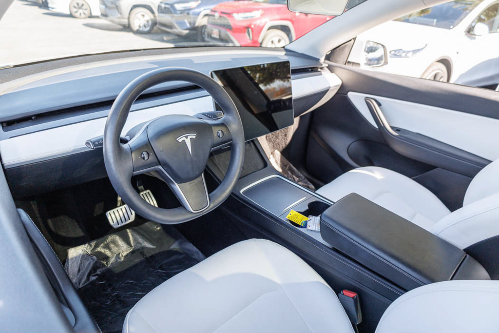 Used 2022 Tesla Model Y Performance AWD/4WD image 20