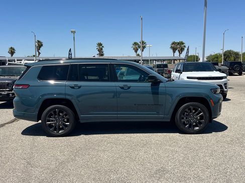 New 2026 Jeep Grand Cherokee L Limited AWD/4WD image 8