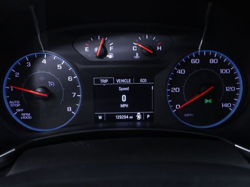 Used 2018 Chevrolet Equinox LT image 24