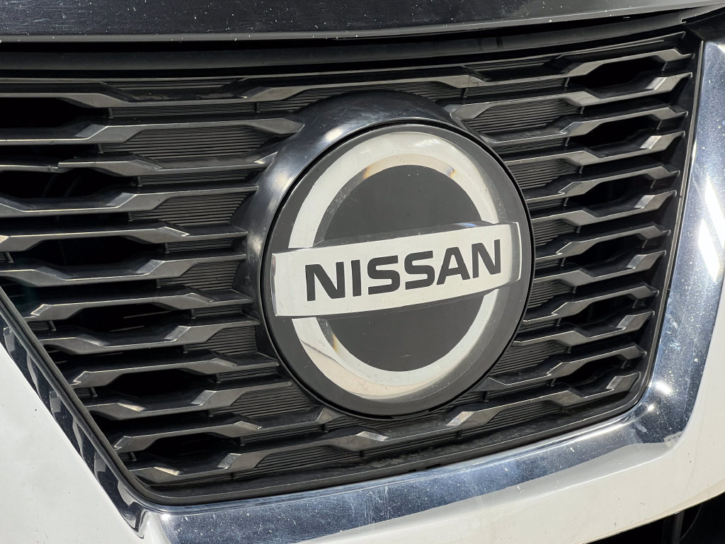 Used 2018 Nissan Rogue SL w/ Premium Package AWD/4WD image 39