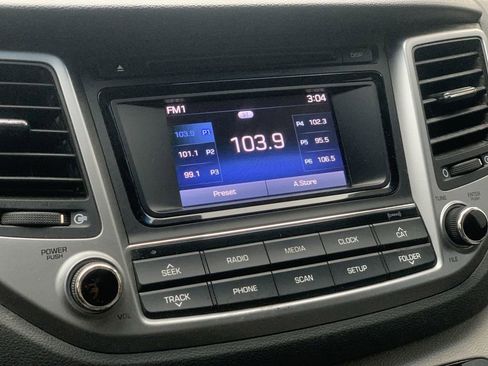 Used 2017 Hyundai Tucson SE image 11