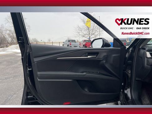 Used 2025 Toyota Camry LE FWD image 7