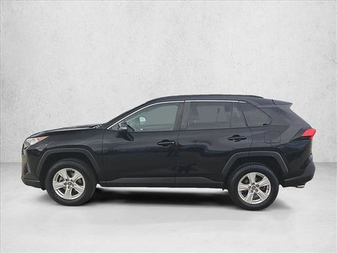 Used 2021 Toyota RAV4 XLE image 9