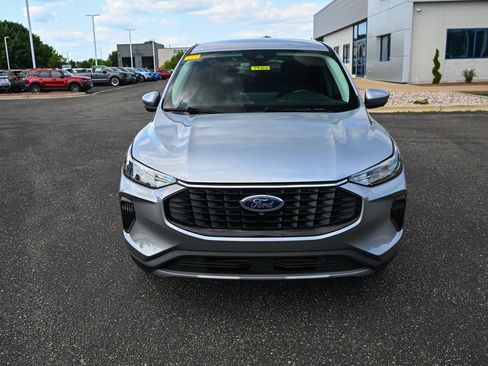Used 2023 Ford Escape Active w/ Tech Pack #2 AWD/4WD image 10