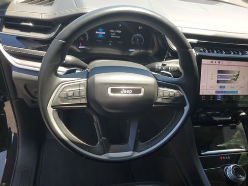 Used 2022 Jeep Grand Cherokee L Limited RWD image 18