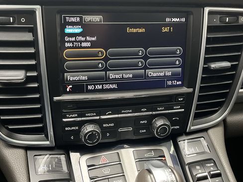 Used 2016 Porsche Panamera 4 Edition image 19