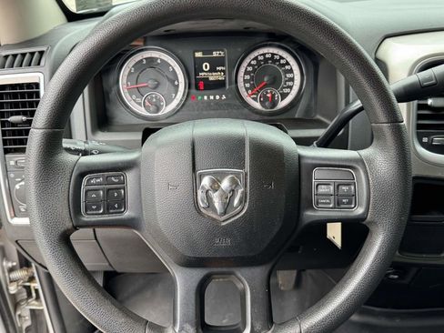 Used 2018 RAM 3500 SLT RWD image 9