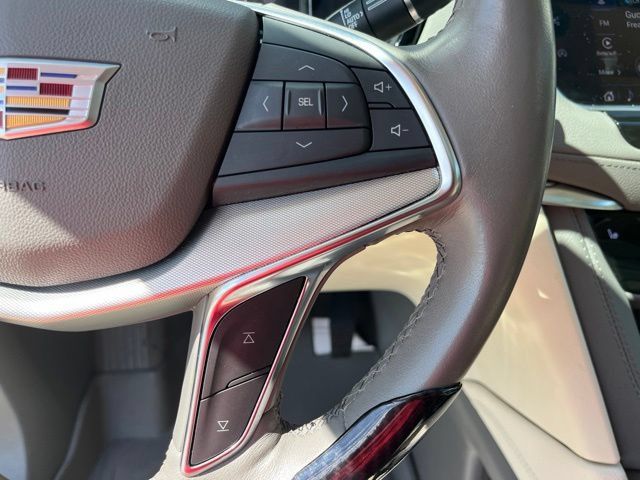 Used 2023 Cadillac XT5 Premium Luxury w/ Technology Package FWD image 21
