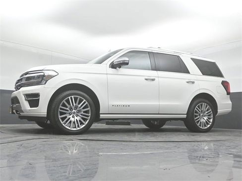 Certified 2022 Ford Expedition Platinum image 42
