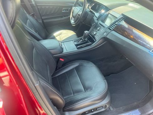 Used 2015 Ford Taurus Limited FWD image 15