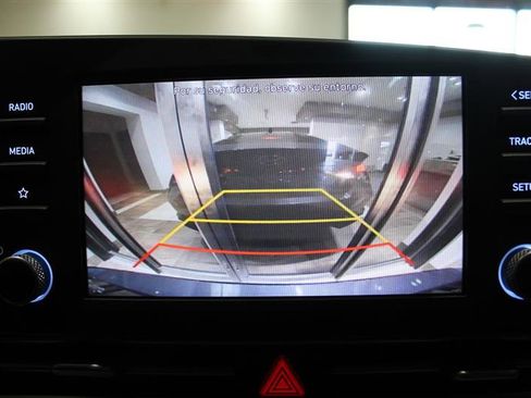 Used 2021 Hyundai Elantra SEL FWD image 19