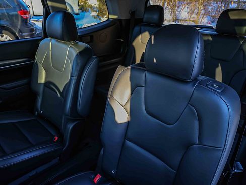 Certified 2022 Kia Telluride S image 21