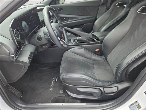Used 2022 Hyundai Elantra N FWD image 17