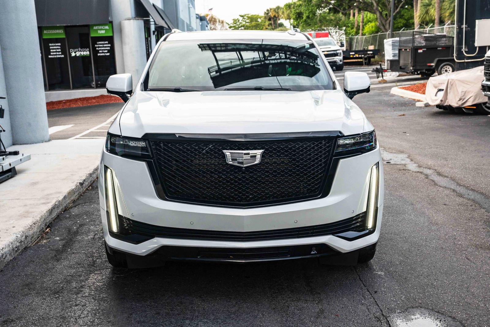 Used 2021 Cadillac Escalade Sport Platinum w/ LPO, ONYX Package AWD/4WD image 2