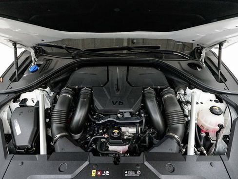 Used 2024 Genesis GV70 3.5T Sport image 3