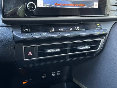 Used 2025 Toyota Camry LE FWD image 18