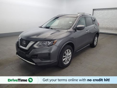 Used 2019 Nissan Rogue SV image 1