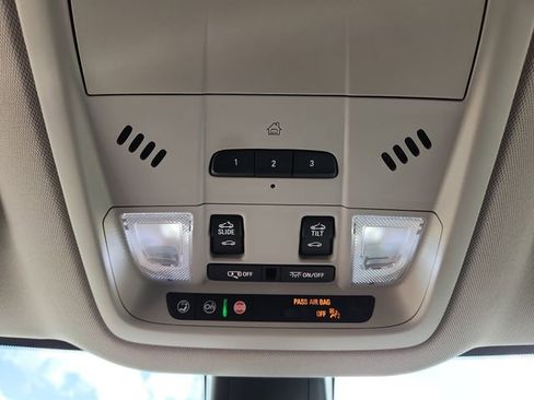 Certified 2021 Buick Enclave Avenir w/ Avenir Technology Package FWD image 34