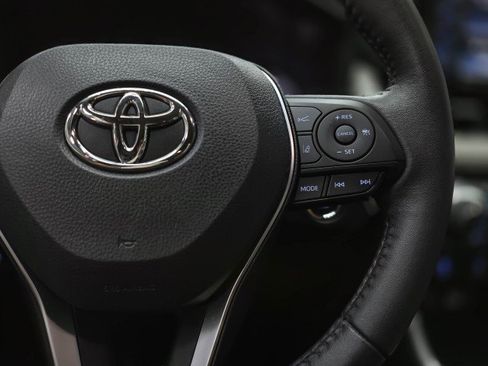 Used 2022 Toyota RAV4 XLE w/ Convenience Package AWD/4WD image 20